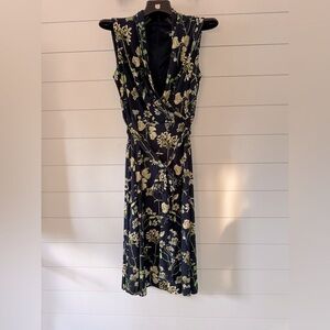 Tommy Hilfiger Size 10 Faux Wrap Surplice A-Line Stretch Jersey Foral w/Tie